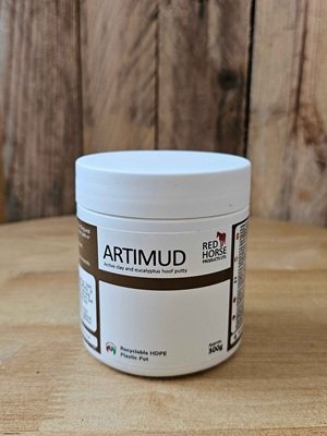 red horse/artimud